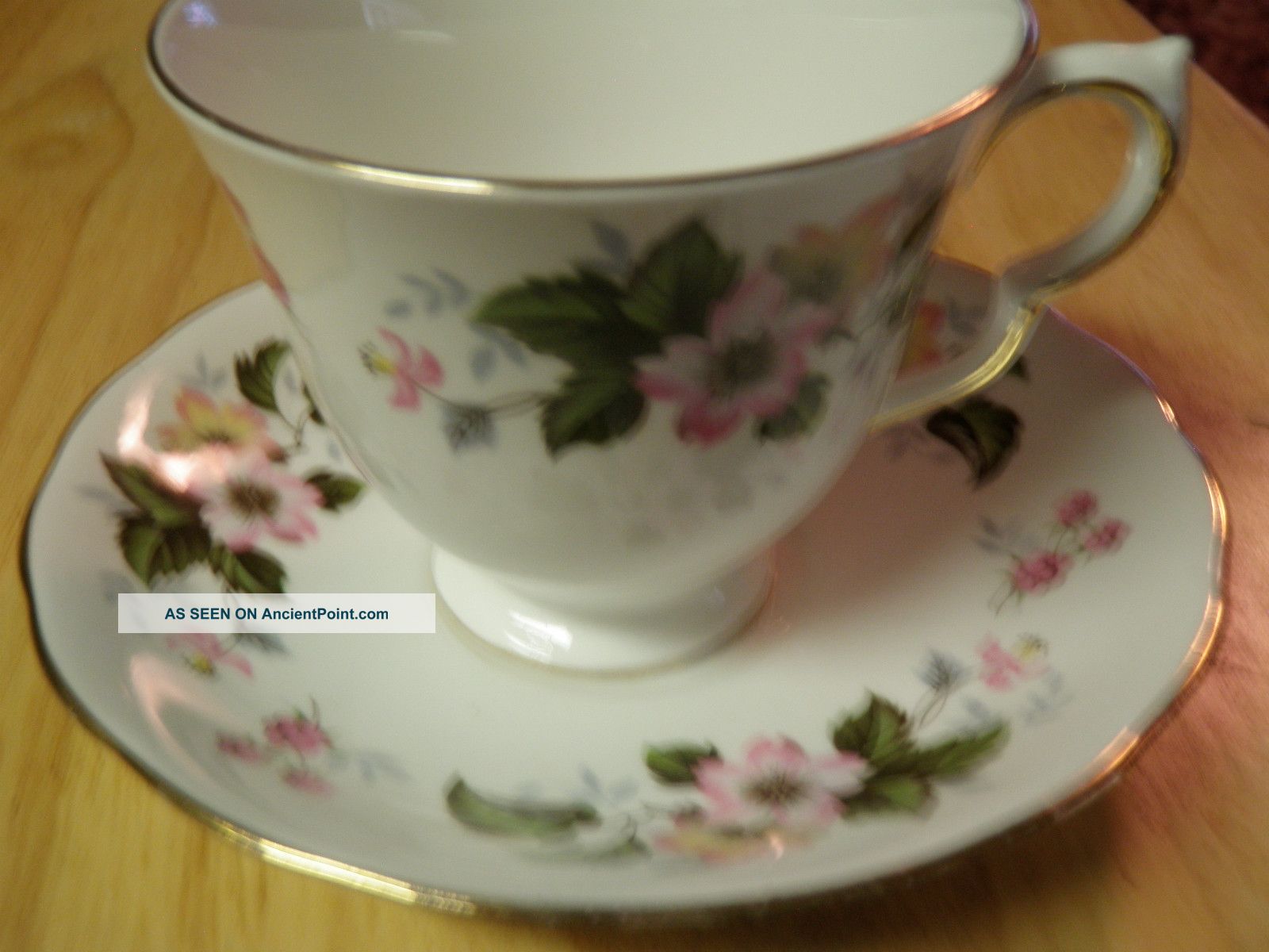 Queen Anne Bone China H 96 8 Tea Cup & Plate Cups & Saucers photo