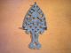 Painted Cast Iron Wilton Trivet With Feet,  Not Common,  A Find Metalware photo 2
