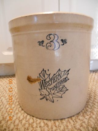 Vintage 3 Gallon Monmouth Western Stoneware Co.  Crock 10.  5x10.  25 