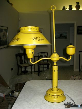 Colonial Yellow - Vintage Mid Century Modern Retro Tole Toleware Table Desk Lamp photo
