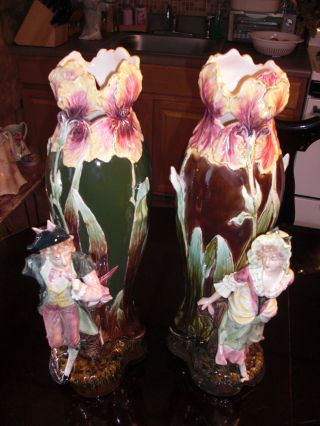 +++ Matching Set Boy & Girl Majolica Vases +++ photo