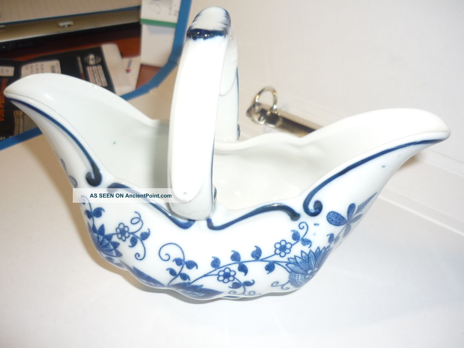 Decorative Figurine - Dressing Dispenser Figurines photo