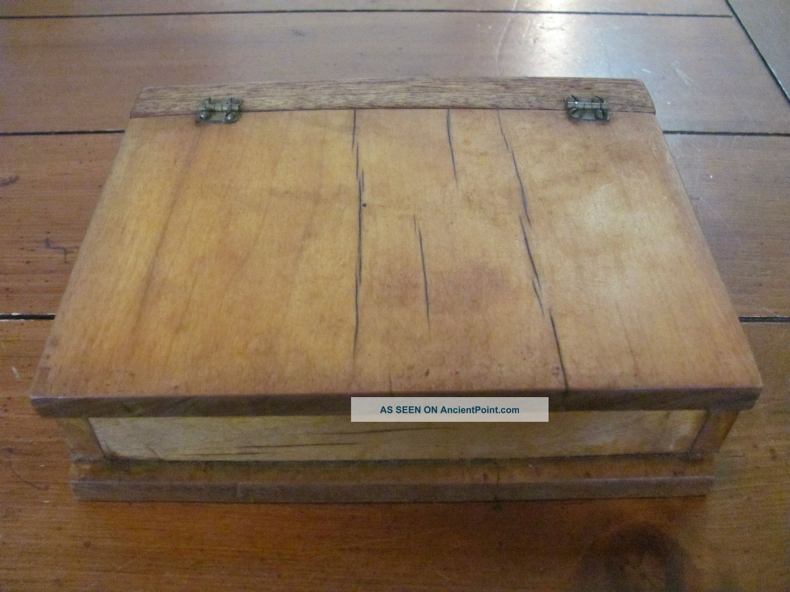 Antique/vintage Old Woodenware Hinged Box Boxes photo