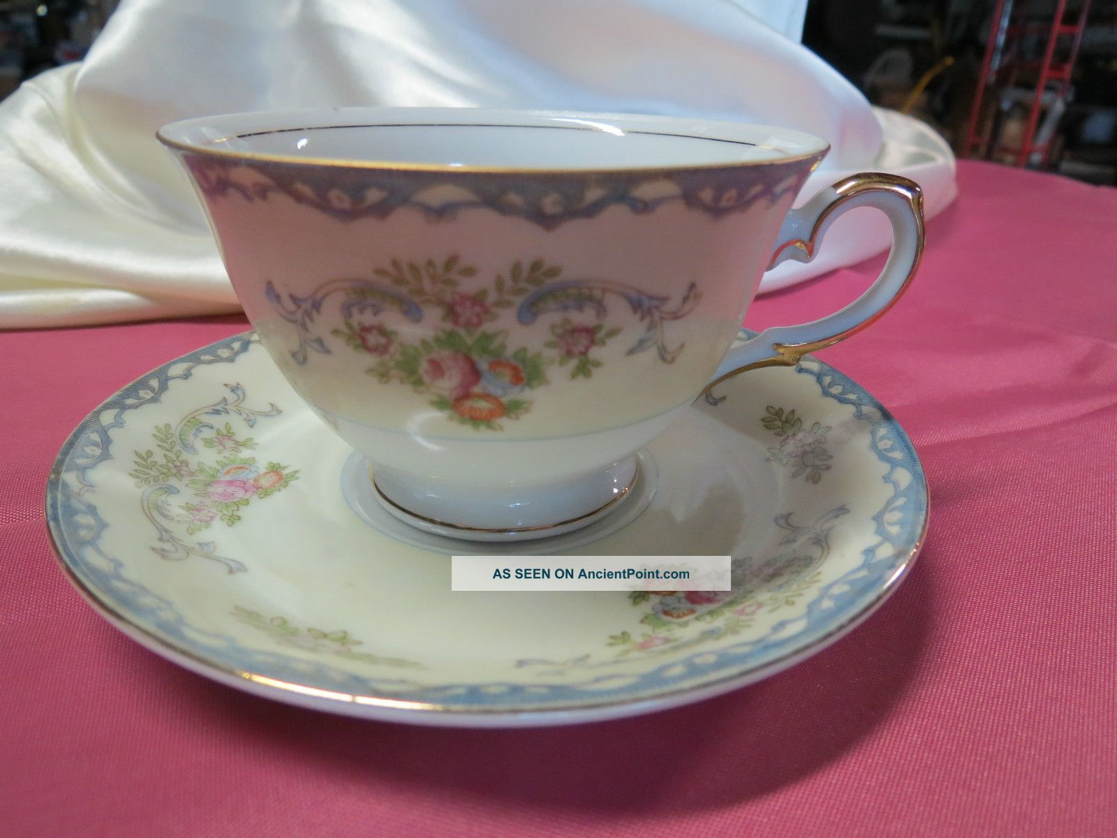 Set Of 4 Diamond Saucer And Cup Set - Handpainted In China Cups & Saucers photo