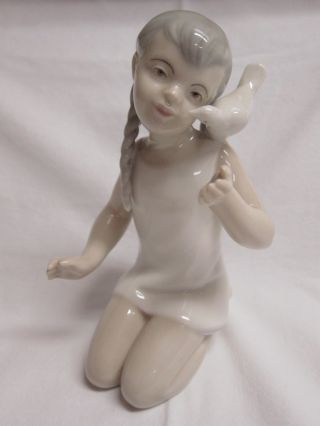 High Gloss Porcelain Kneeling Girl With Dove Made In Spain photo