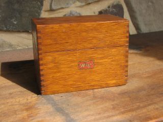 Vintage Weis Oak Index Box With Dovetailed Corners – photo