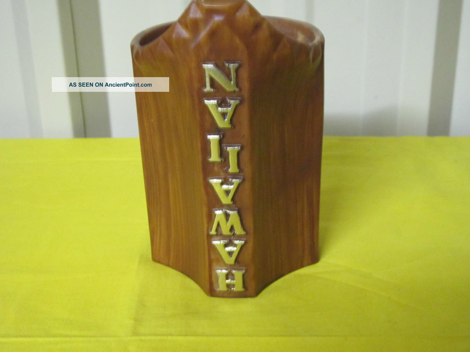 Hawaiian Jar Or Vase Regestered Serial No.  3374 Jars photo