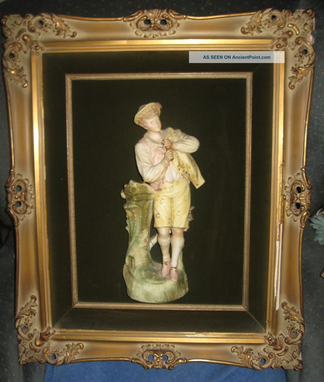 Antique Bisque Man Figure In Shadowbox Picture Circa 1900 Figurines photo