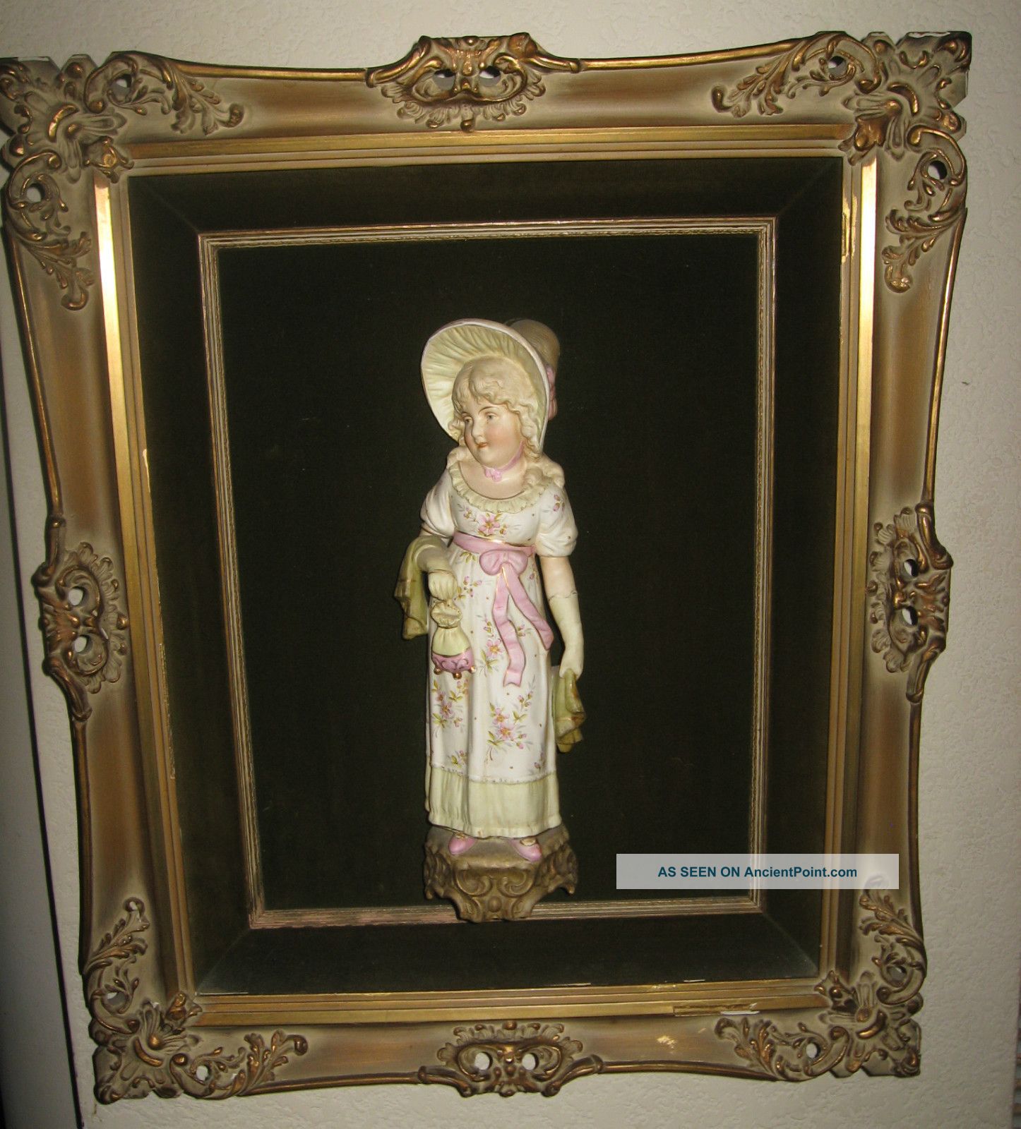 Antique Bisque Woman/lady Figure In Shadowbox Picture Circa 1900 Figurines photo