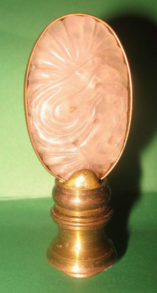 Fine Antique Oriental Carved Pink Quartz And Brass Jade Oval Lamp Finial - Nr photo