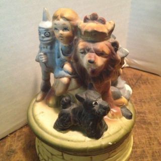 Vintage Porcelain Windup Musical Statue Of The Wizard Of Oz photo