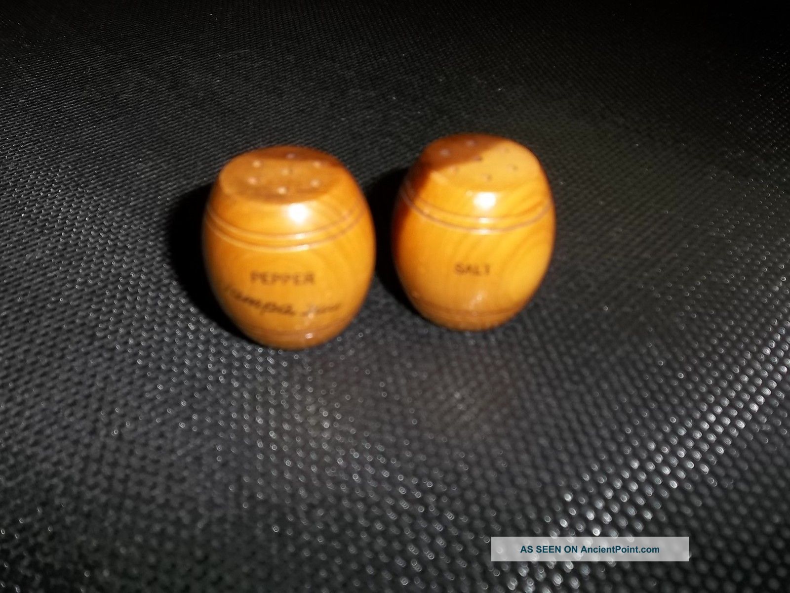 Wooden Salt & Pepper Shakers Barrel Excellent Estate Miniature 1 1/4 