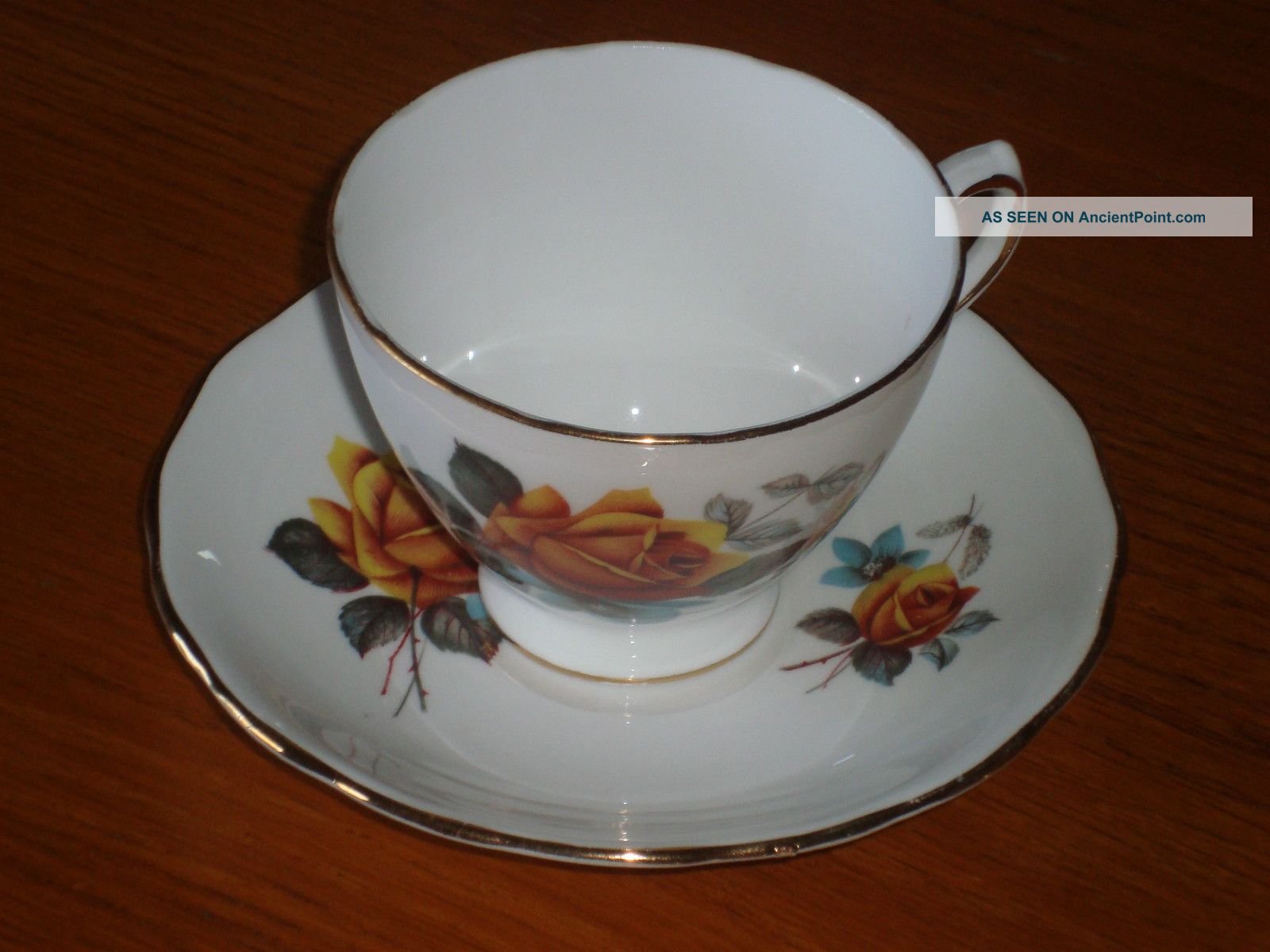 Royal Vale Bone China Cup And Saucer Made In England Cups & Saucers photo