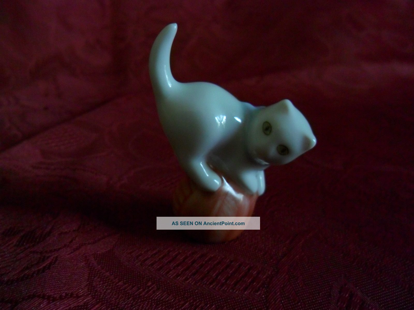 Herend Kitten Equilibrating On Ball Figurine Porcelain Cat Figurines photo