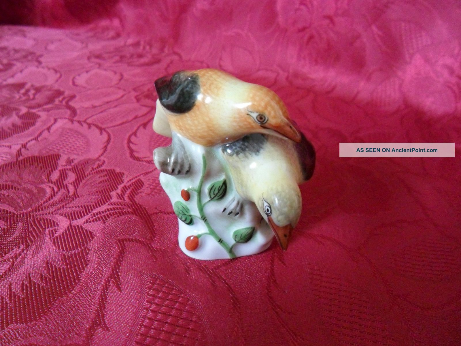 Herend 2 Birds On Flowers Warbler Bird Figurine Porcelain Figurines photo