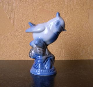 Porcelain Figurine Of The Ussr - The Ideal State.  Product Nr.  2 photo