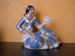 Porcelain Figurine Of The Ussr - The Ideal State.  Product Nr.  4 photo