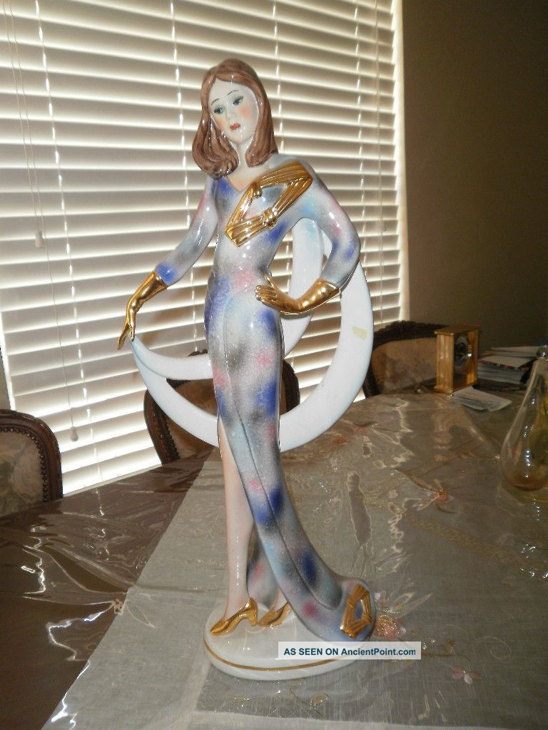 Antique Porcelain Capodimonte Figurine Figurines photo