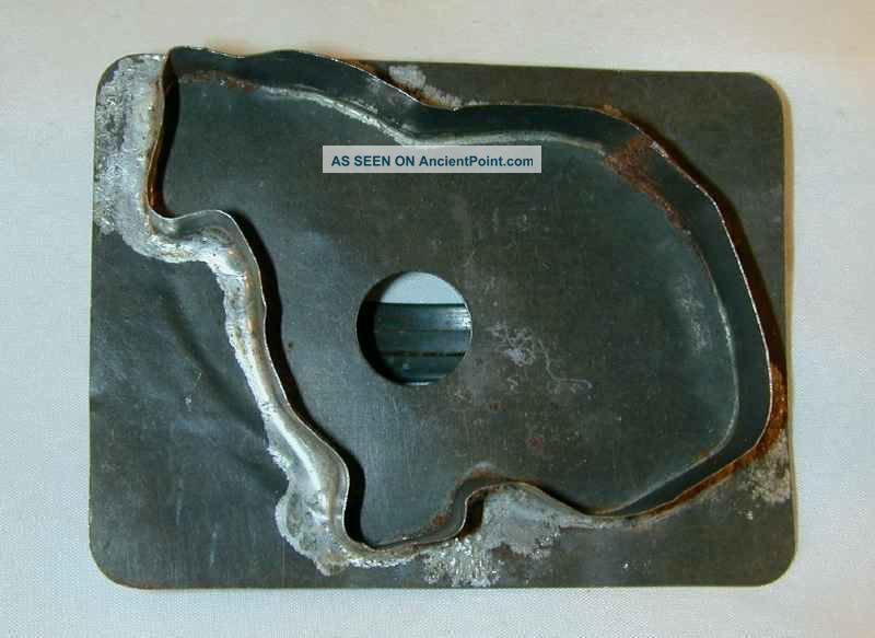 Antique Tin Southeastern Pennsylvania Flat - Back Cookie Cutter Cat Sitting Metalware photo
