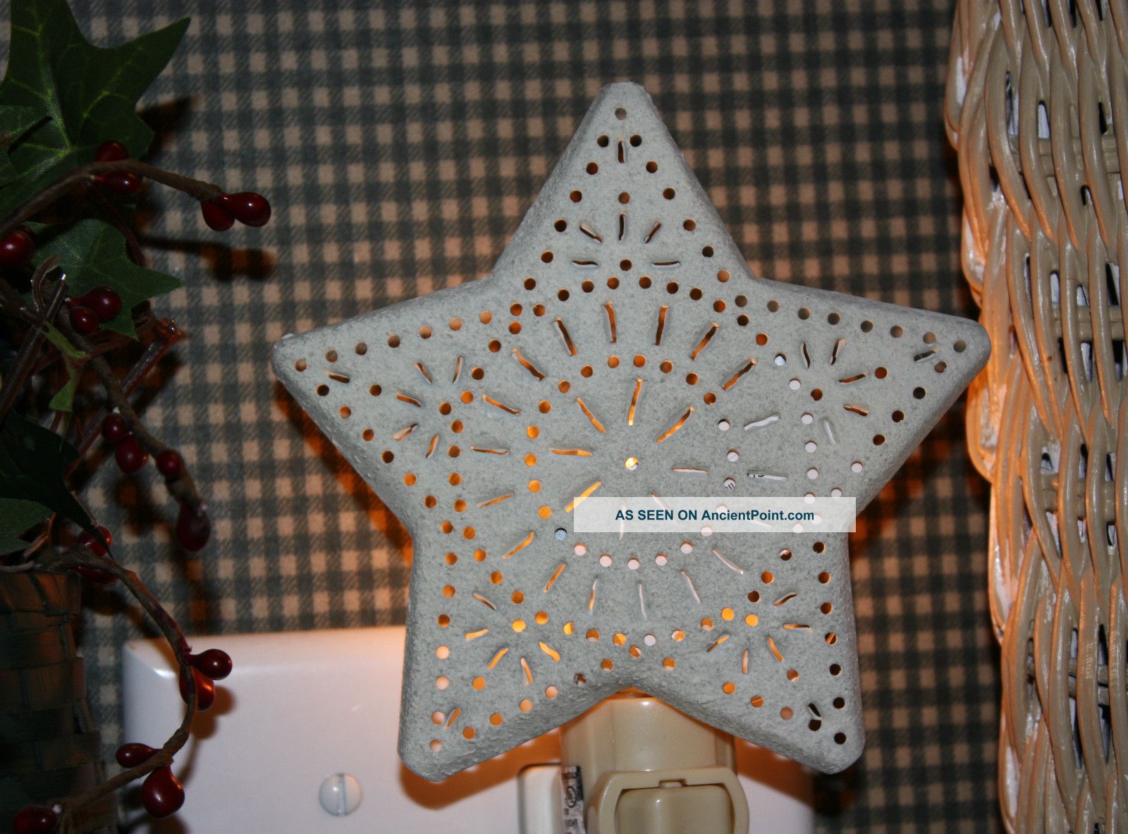 New Night Light♥white♥farmhouse Star♥primitive♥colonial♥starburst Punched Tin Metalware photo