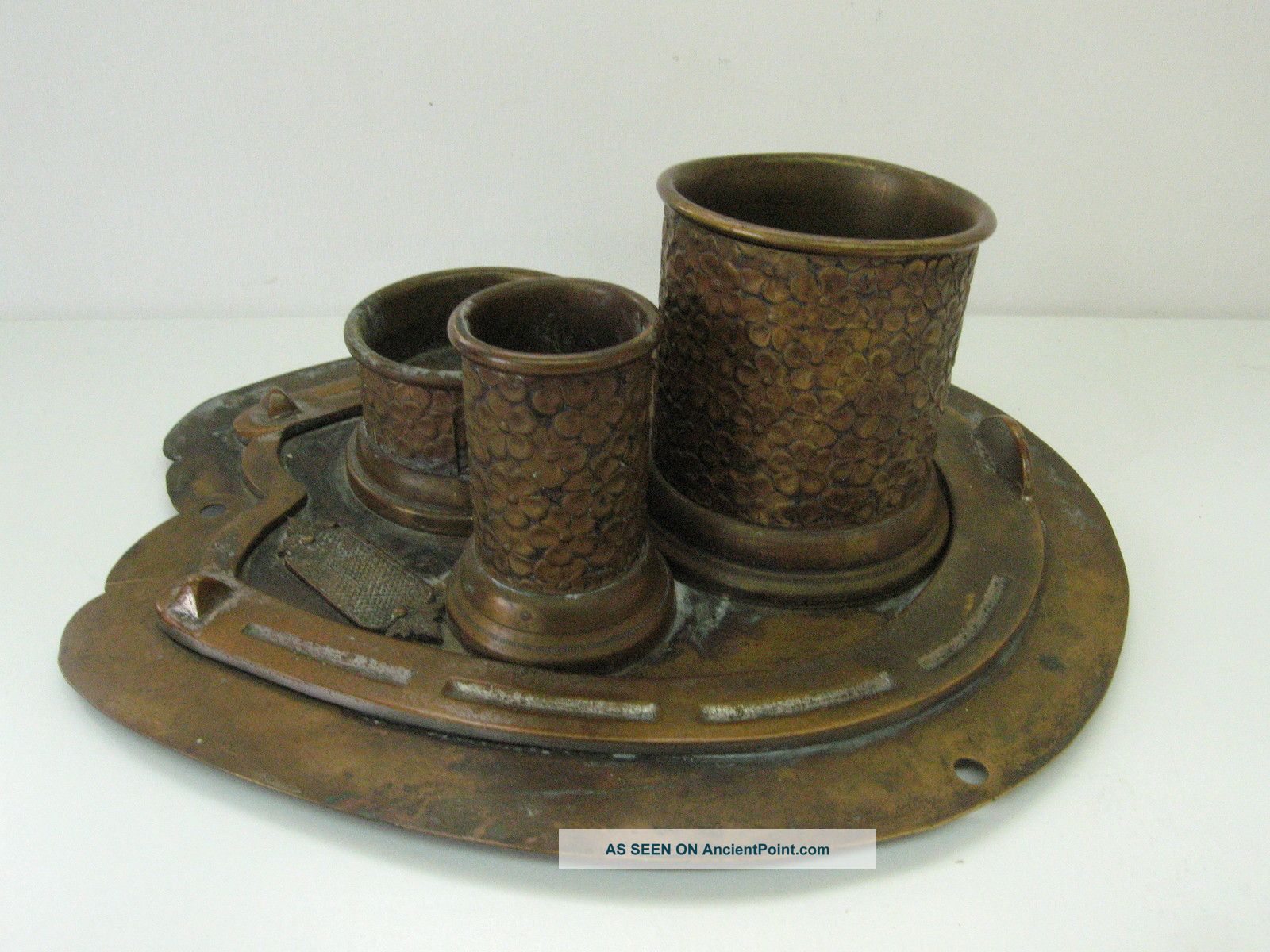 Exc Arts Crafts Metal Smoking Set Match Holder Striker Ashtray Cigarette Holder Metalware photo