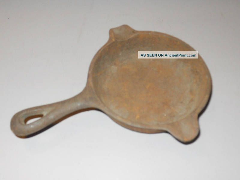 Vint.  Wagner Ware Cast Iron 1050a Fry Pan Ashtray Nr Metalware photo