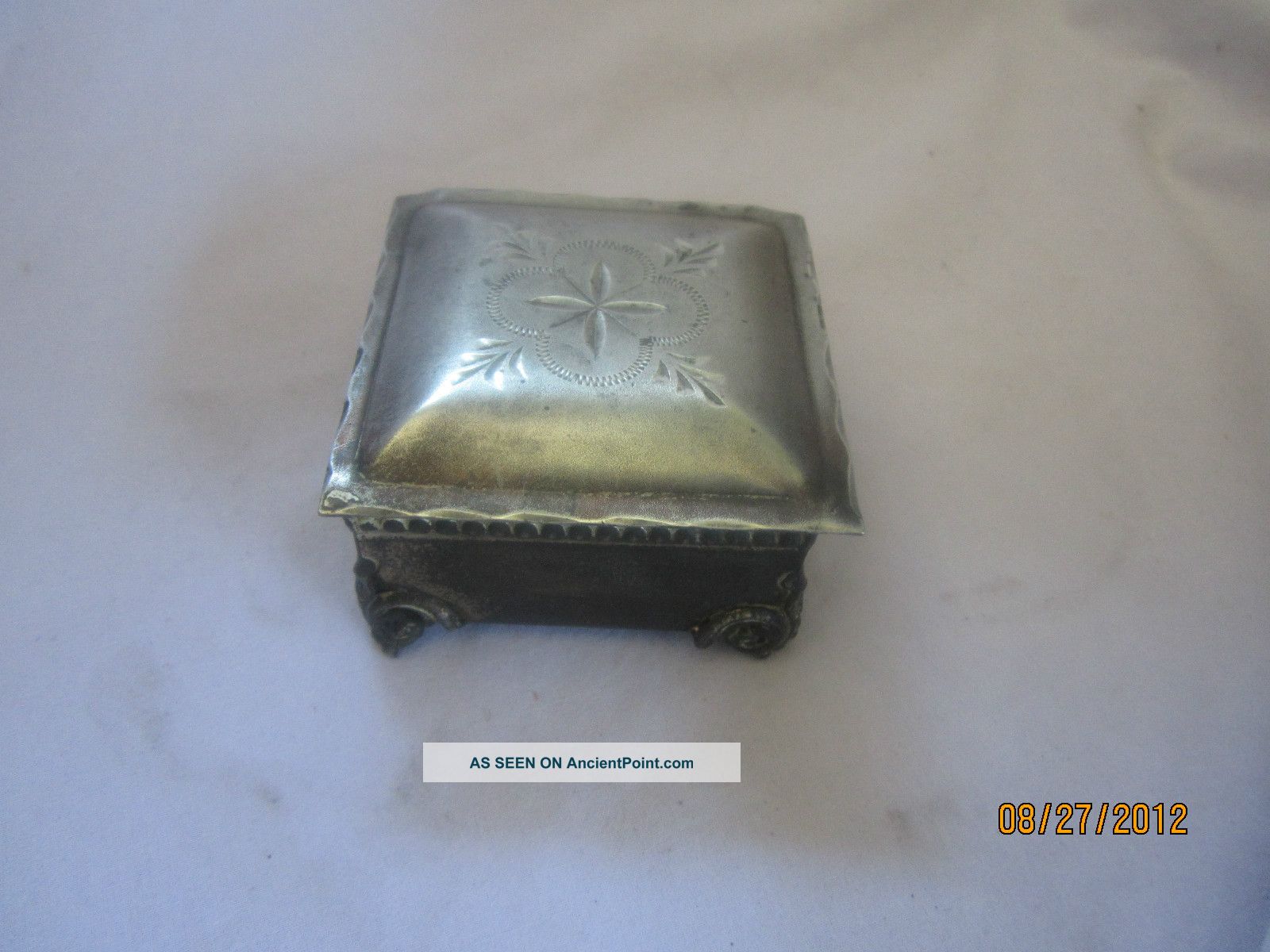 Antique Silver Plated Trinket Box Four Feet Engraved Star Flowered Top Vanity Metalware photo