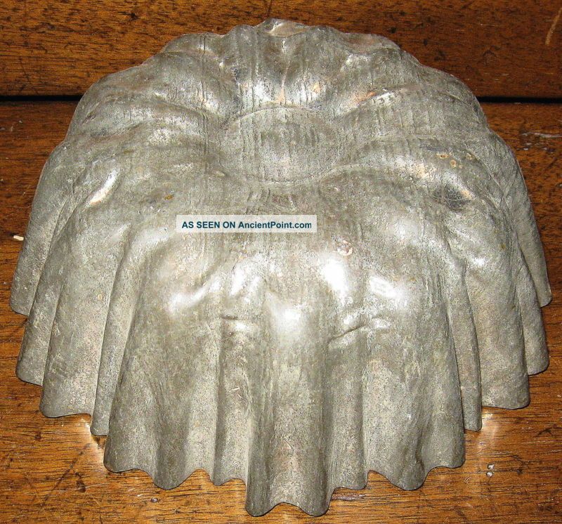 Primitive Antique Decorative Tin Food/aspic Mold Rare Metalware photo