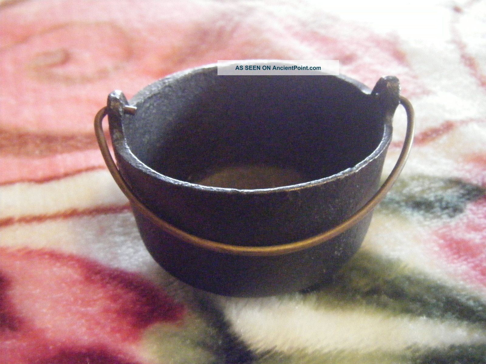 Small Wrought Iron Black Pot/decor/dutch Oven Metalware photo