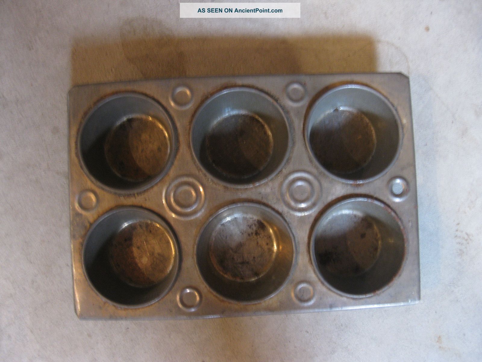 Antique Metal 6 Hole Brownie Muffin Oven Pan Cooking Tin Primitive Mini Metalware photo