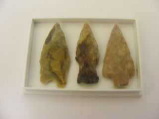 Set Of 3 Neolithic Arrowheads (2) - C3000 Bc photo
