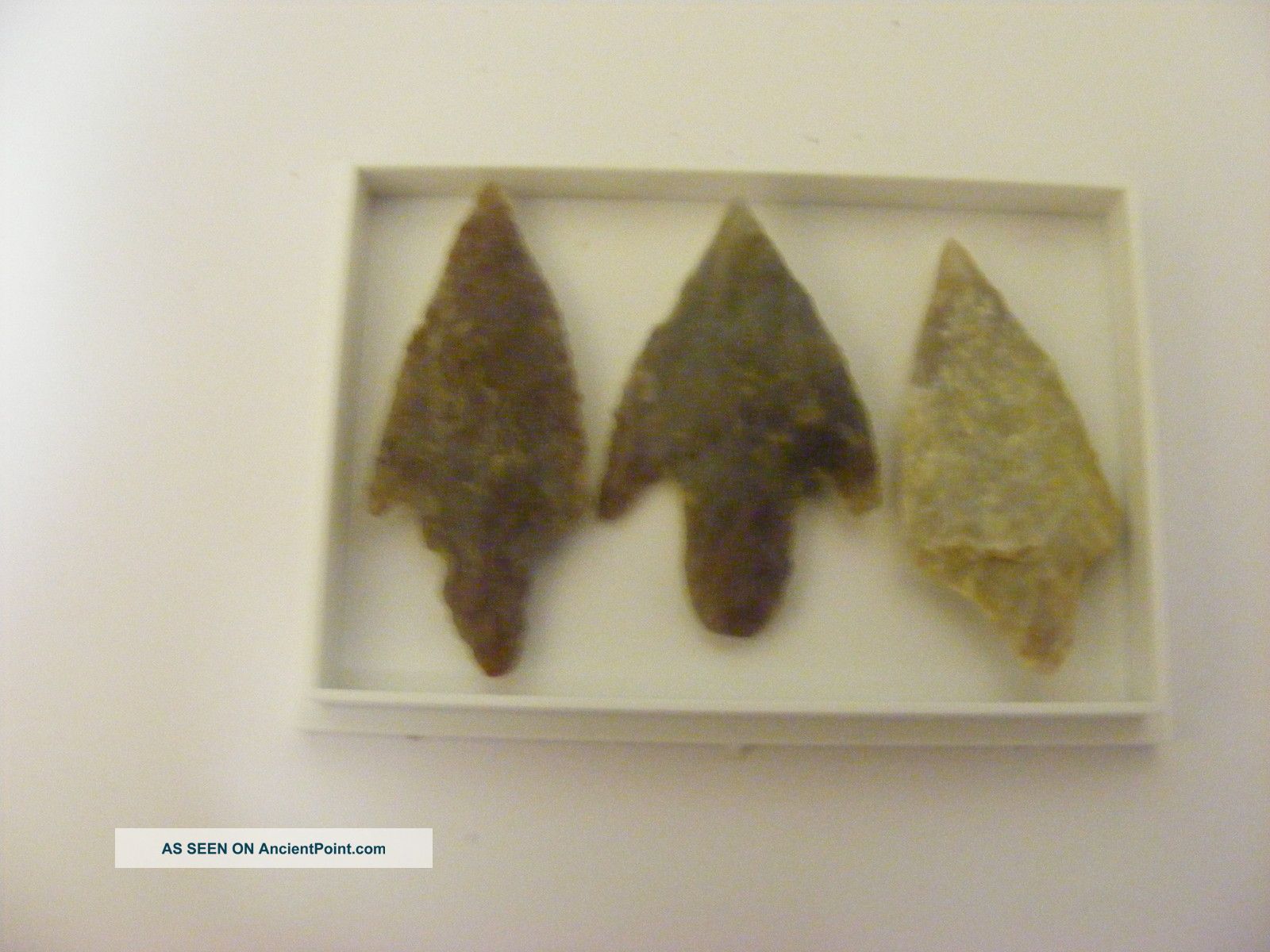 Set Of 3 Neolithic Arrowheads (5) - C3000 Bc Neolithic & Paleolithic photo