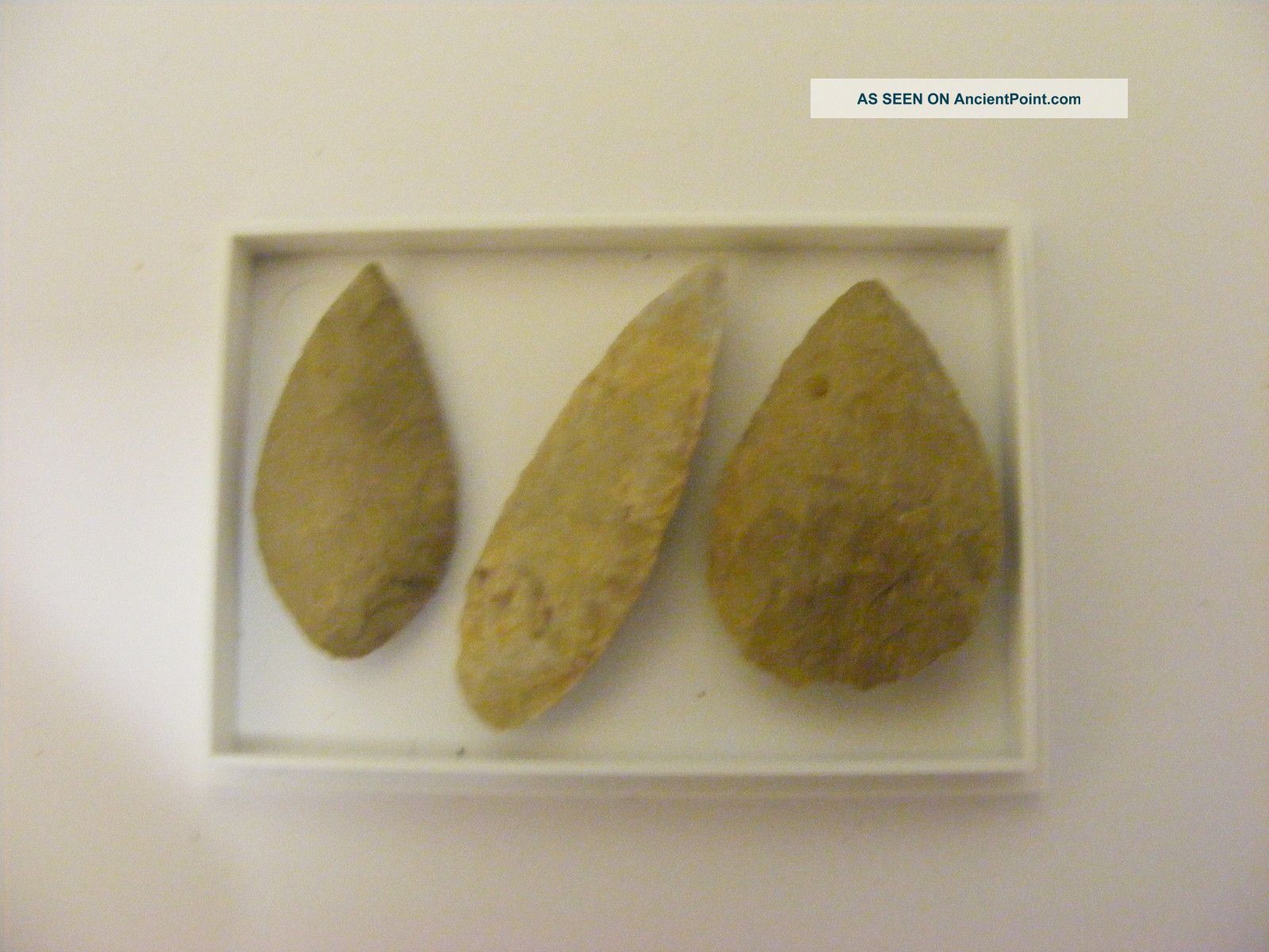 Set Of 3 Neolithic Arrowheads (9) - C3000 Bc Neolithic & Paleolithic photo
