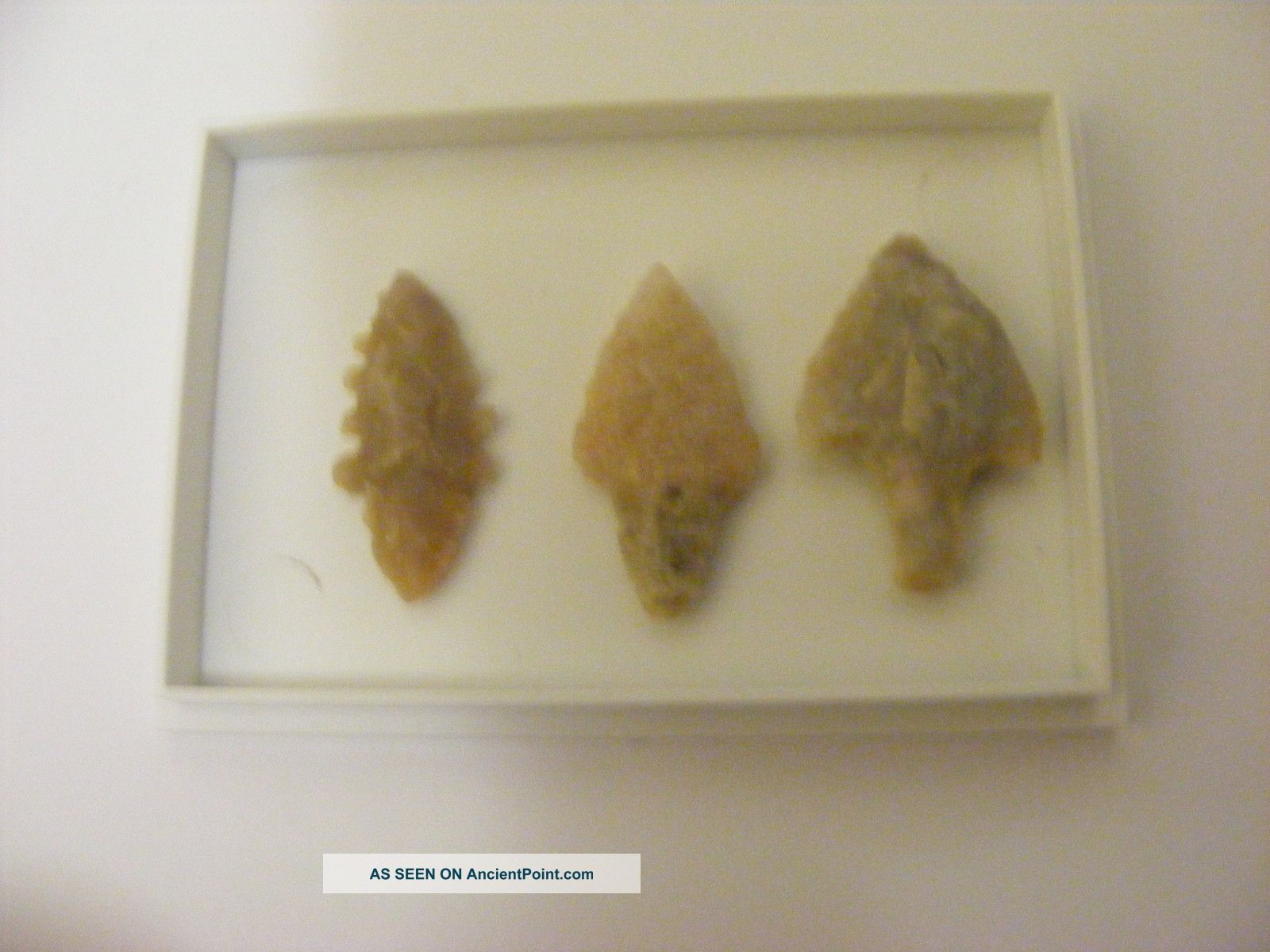 Set Of 3 Neolithic Arrowheads (12) - C3000 Bc Neolithic & Paleolithic photo