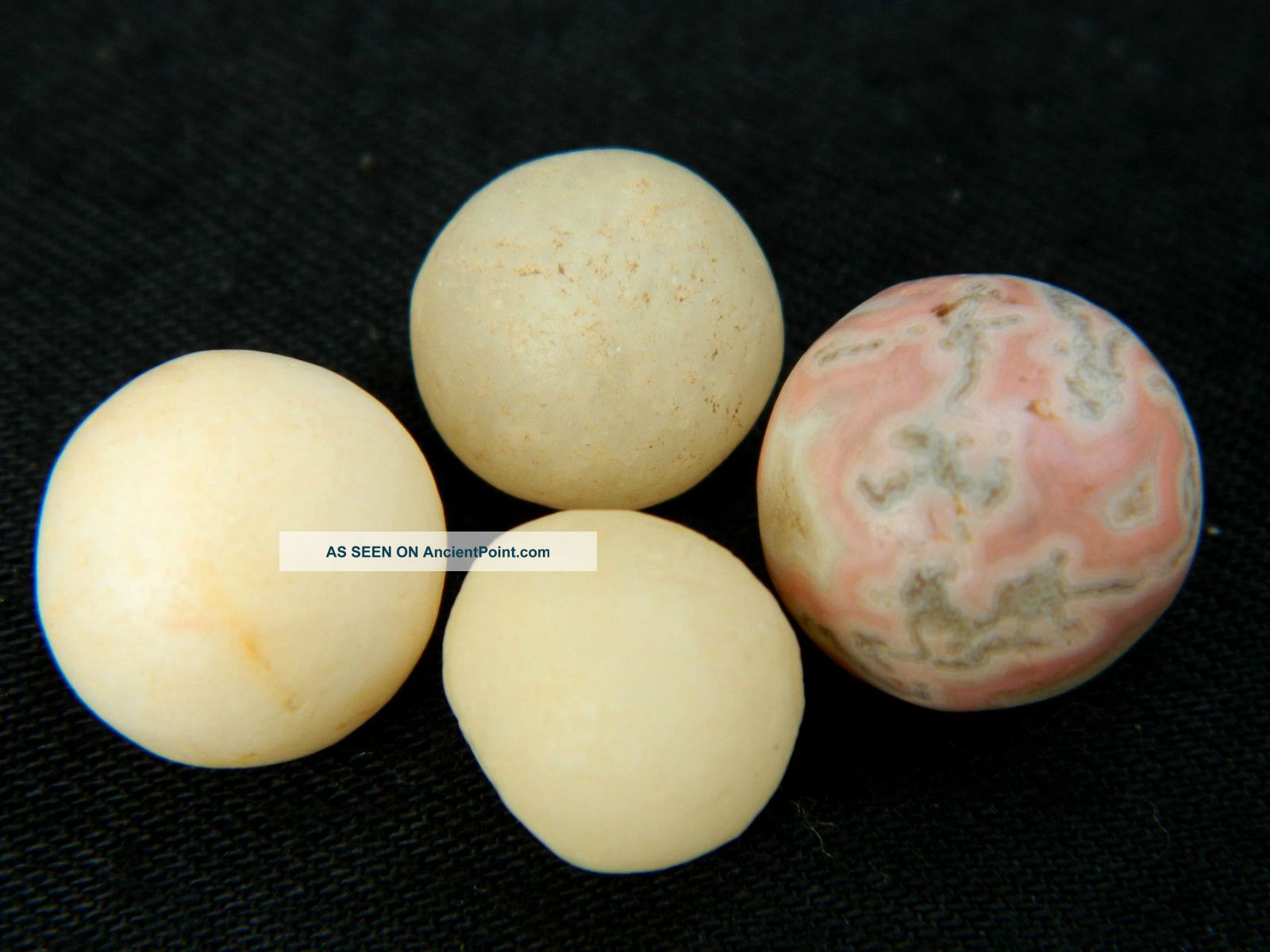 4 Neolithic Neolithique Stone Funeral Balls - 6500 To 2000 Before Present - Sahara Neolithic & Paleolithic photo