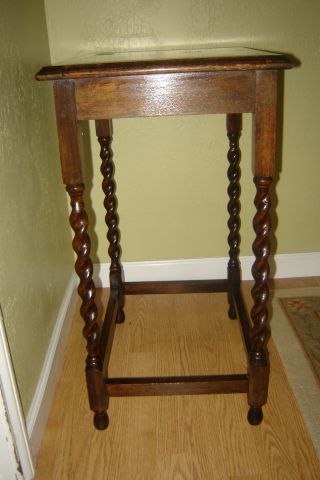 Antique Dark Oak Barley Twist Lamp End Table photo