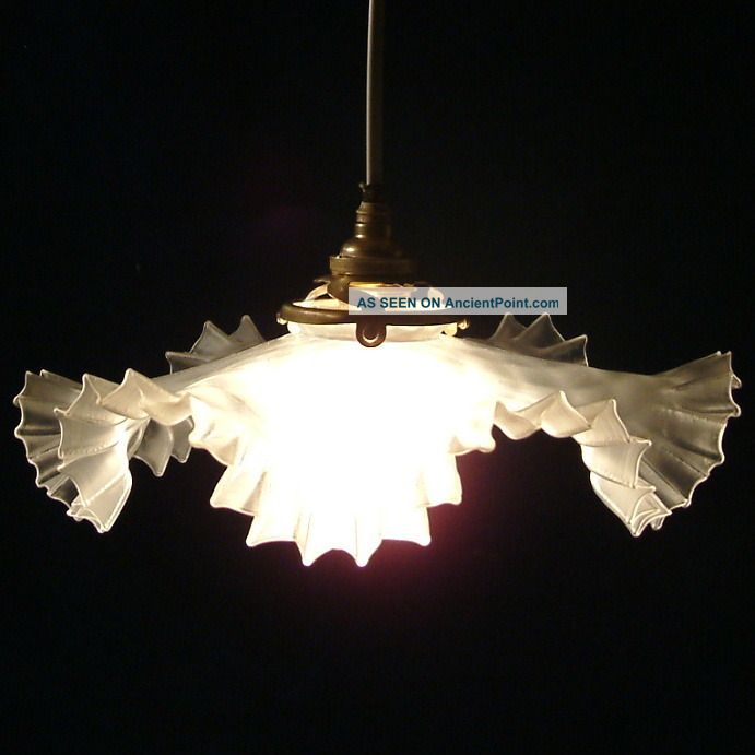 Antique Pretty Hand Crimped Glass Ceiling Light Lamp Shade Circa 1900 Edwardian (1901-1910) photo