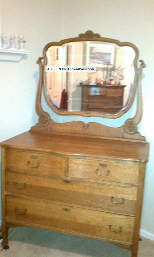 Antique Oak Mirrored Dresser Two Drawers Over Two Drawers 1900-1950 photo