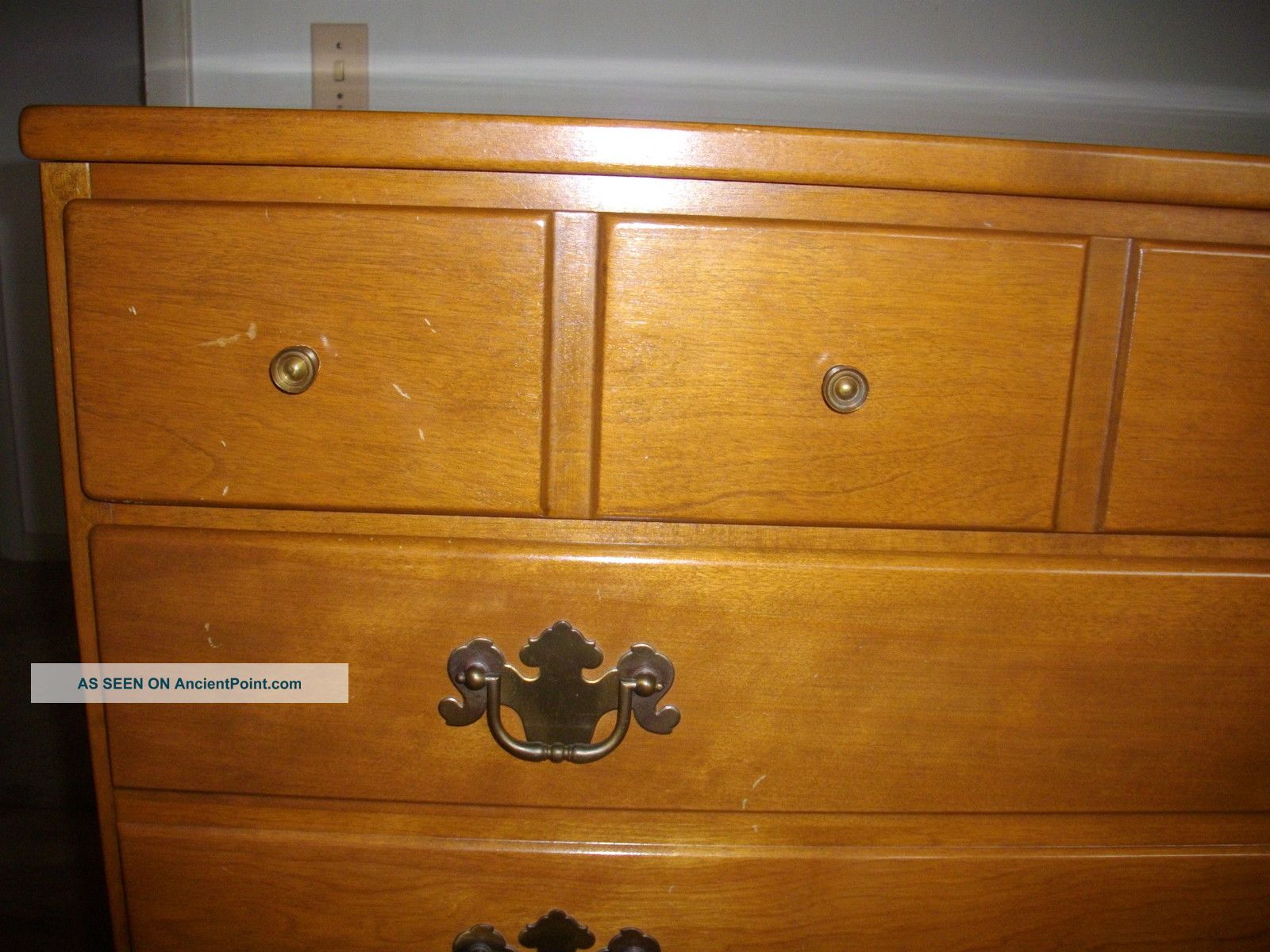 Vintage Ethan Allen Baumritter Solid Maple 4 Drawer Dresser