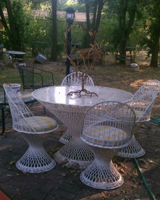 Russel Woodard Spun Fiberglass 5pc Patio Table & Chair Set W/ Cushions photo