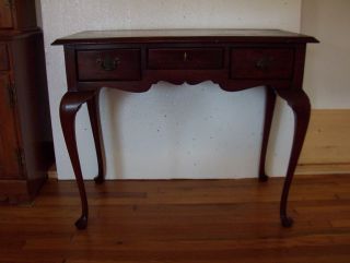 Mahogany Or Cherry Small Desk Or Writing Table Looks Like Thomasville Furniture photo