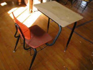 Vintage - Retro - - School Desk - 60 ' S - 70 ' S Look - Made In The Usa No Res photo