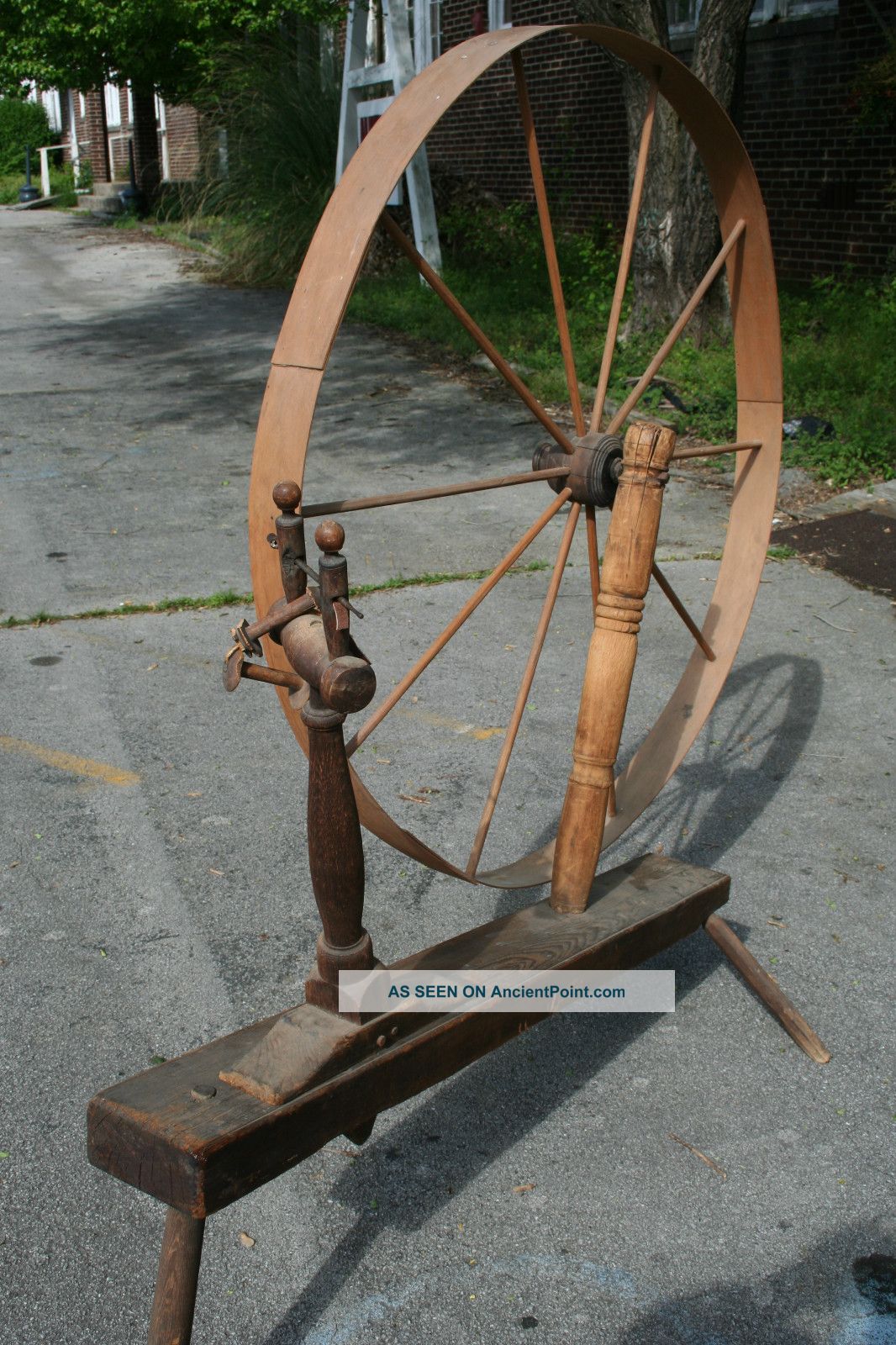 Antique Primitive Late 1700s Great Spindle Spinning Wheel 5 ' Tall Early America Pre-1800 photo