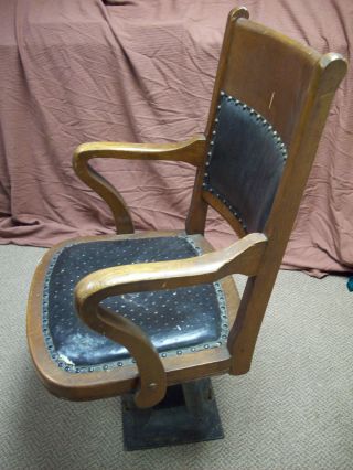 Milwaukee Chair Co.  Antique Jury Box Chair Oak Iron Pedestal Swivel Rocker A+++ photo