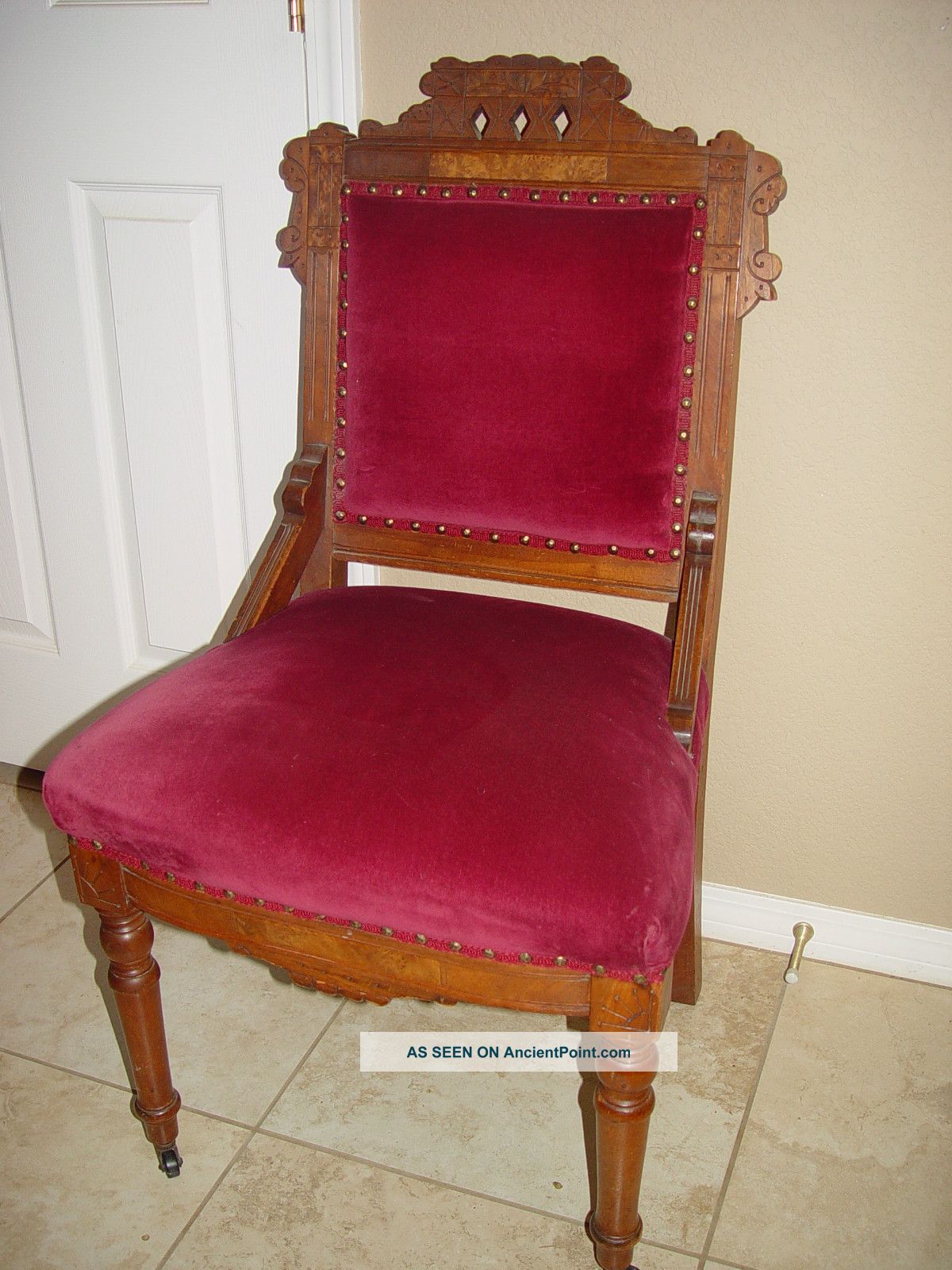 Antique Victorian Eastlake Red Velvet Carved Solid Wood Chair 1900-1950 photo