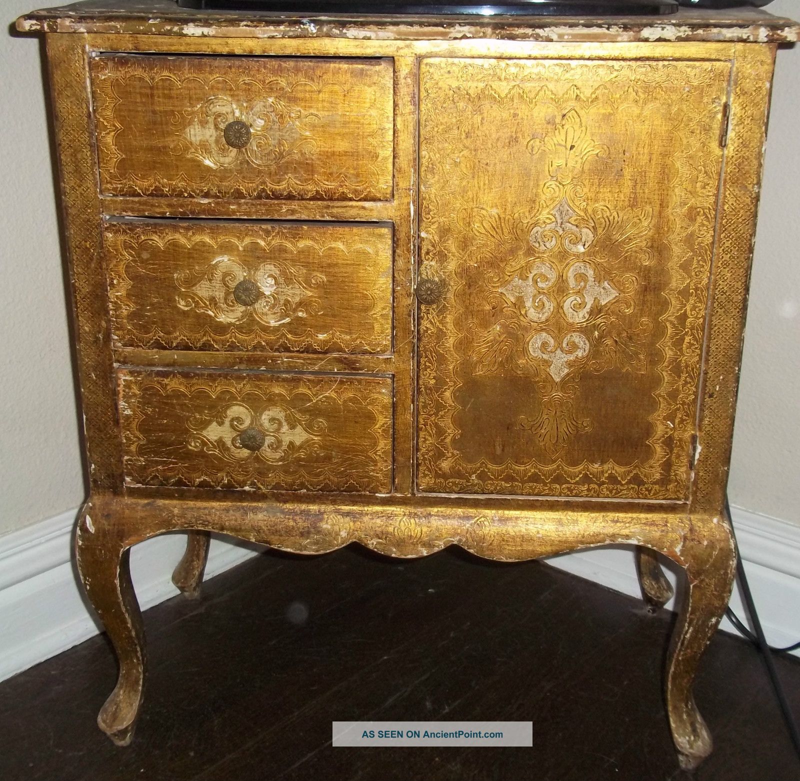 Late 19th C.  Early 20th.  C Italian Gold Chest Dresser Commode 1800-1899 photo