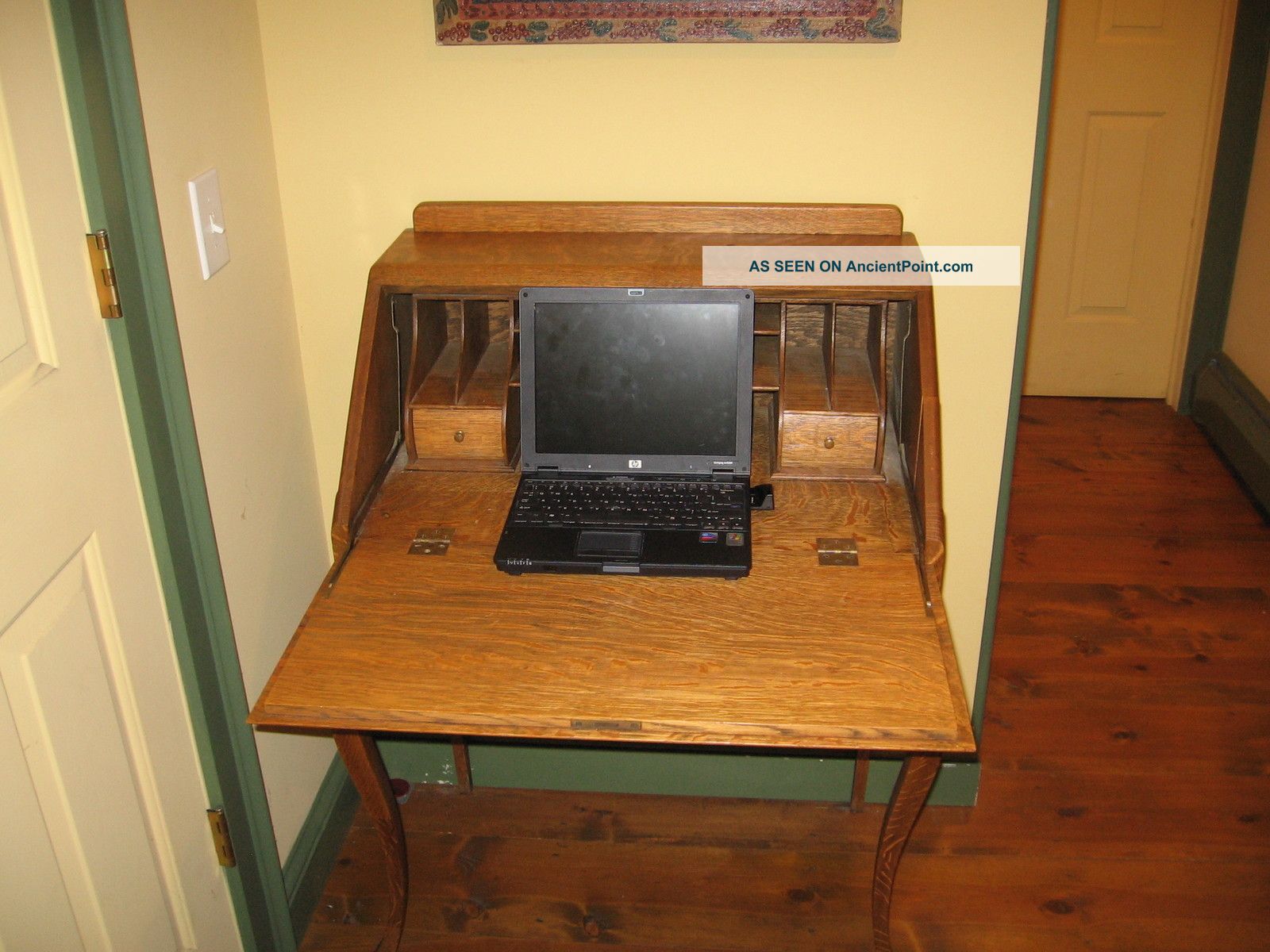Antique “lady’s Desk” Oak Great For A Laptop 1800-1899 photo