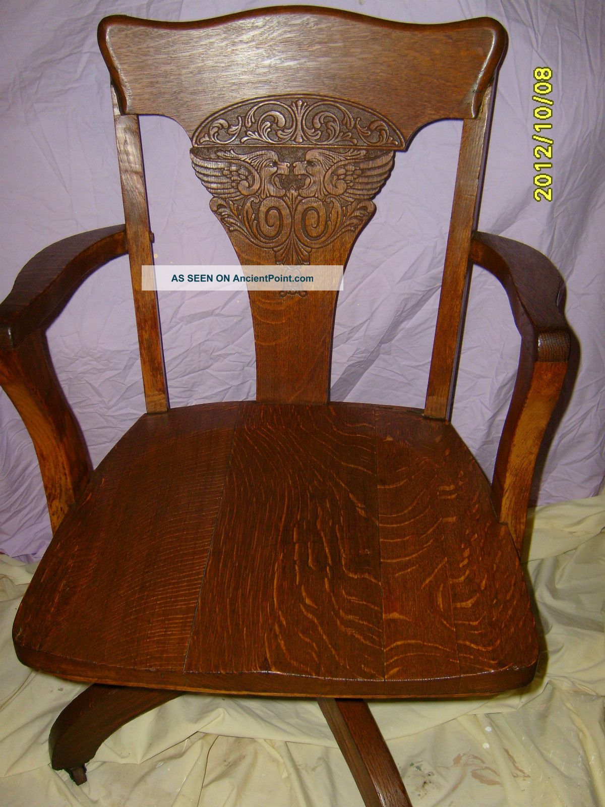 Antique Oak Swivel Chair 1900-1950 photo