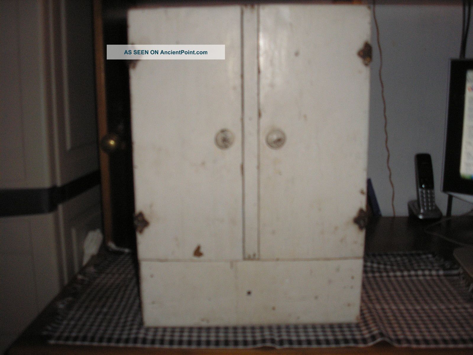 Antique Primitive Farm House Wood Box Kitchen Bathroom Bedroom Cabinet 1800-1899 photo