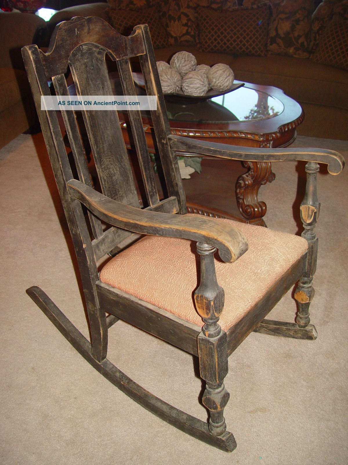 Antique Rocking Chair Pick Up Only Lancaster Ca.  93536 1900-1950 photo